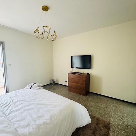 Appartement Spacieux - Bd Anfa 卡萨布兰卡 外观 照片